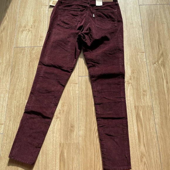 LEVI’S 721 CORDUROY HIGH RISE BUTTON FRONT SKINNY 
PANTS - Picture 5 of 6